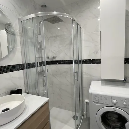 Appartement Bright T3 200m From The Close To Shops *